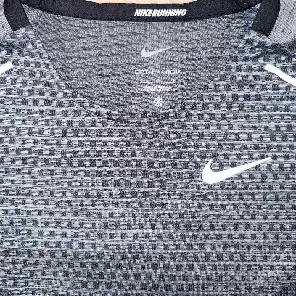 Nike Men's Gray Performance Shirt Sz L EUC - Picture 2 of 3